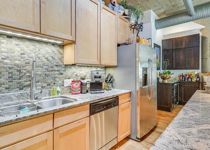 Extended Stay: Walk To Uic Campus & Train! Chicago