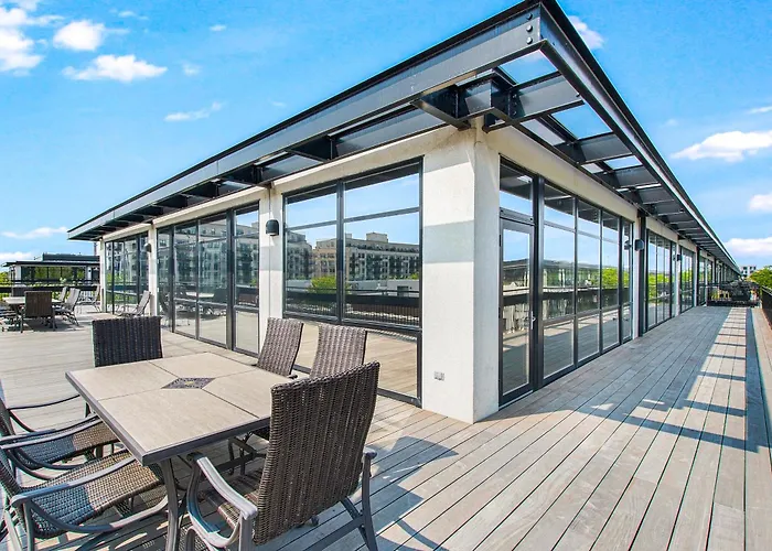 Extended Stay: Walk To Uic Campus & Train! Сasa de vacaciones Chicago